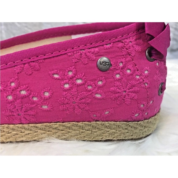 NWOB Ugg Pure K Tassy Eyelet Flats in Pink. Size 6 Girls/Women's 8 - Picture 6 of 11